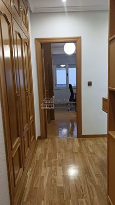Foto 2 de Pis en venda a Canalejas - Gran Vía de 3 habitacions amb balcó i calefacció
