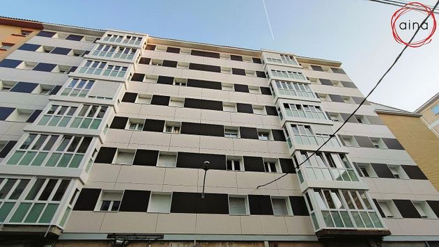 Foto 1 de Pis en venda a calle Fueros de Navarra de 2 habitacions amb balcó i calefacció