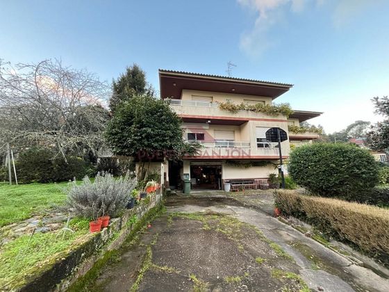 Foto 1 de Casa en venda a Matamá - Beade - Bembrive - Valádares - Zamáns de 4 habitacions amb terrassa i garatge
