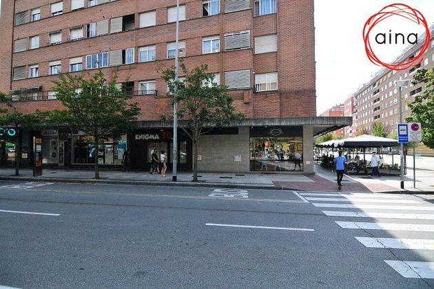 Foto 2 de Local en venda a calle De Ermitagaña de 63 m²