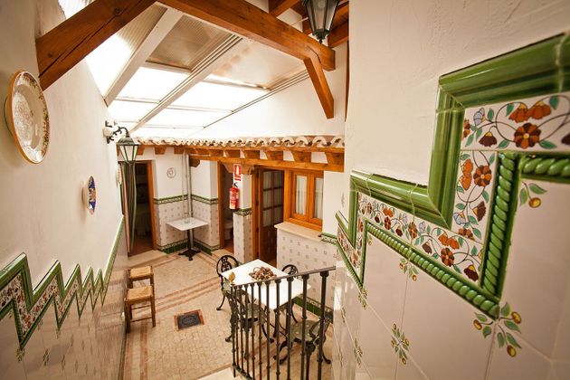 Foto 1 de Casa adosada en venta en Chinchón de 4 habitaciones con terraza y aire acondicionado