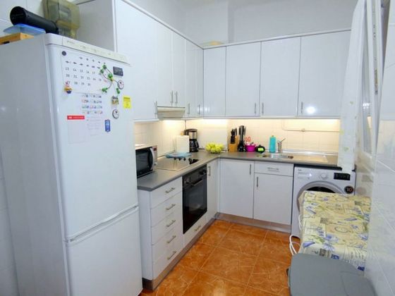 Foto 1 de Piso en venta en Santutxu de 3 habitaciones con terraza y calefacción