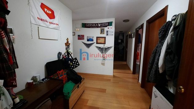 Foto 2 de Pis en venda a Gernika-Lumo de 3 habitacions amb garatge i balcó