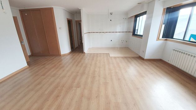 Foto 2 de Venta de piso en Allariz de 3 habitaciones con garaje y calefacción