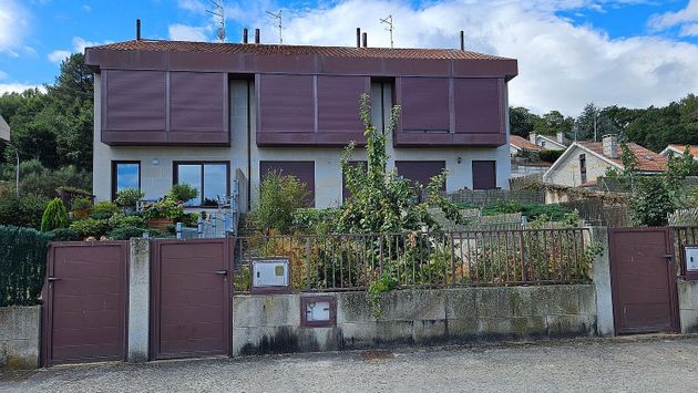 Foto 2 de Casa adossada en venda a Allariz de 4 habitacions amb terrassa i garatge
