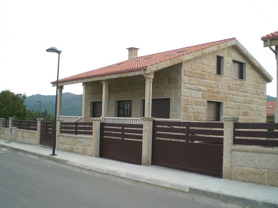 Foto 2 de Xalet en venda a Allariz de 4 habitacions amb terrassa i garatge