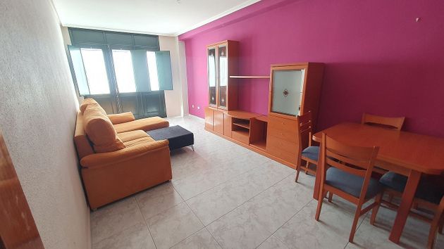 Foto 1 de Pis en venda a calle Castelao de 2 habitacions amb terrassa i calefacció