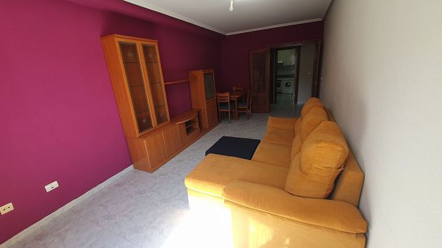 Foto 2 de Pis en venda a calle Castelao de 2 habitacions amb terrassa i calefacció