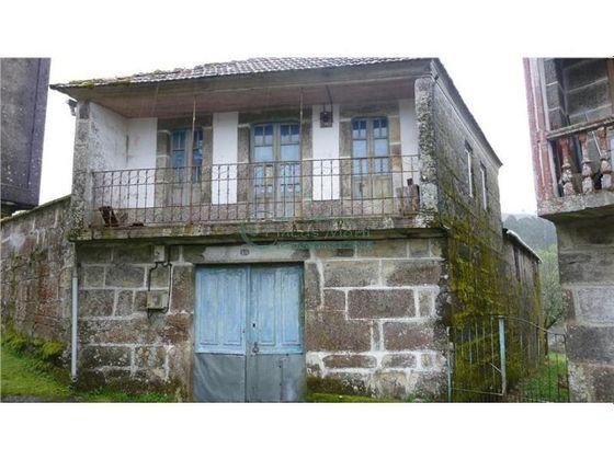 Foto 2 de Xalet en venda a Covelo de 4 habitacions amb terrassa i garatge