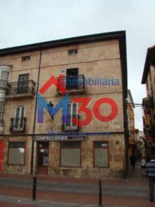 Foto 1 de Casa en venda a Miranda de Ebro de 1 habitació i 640 m²