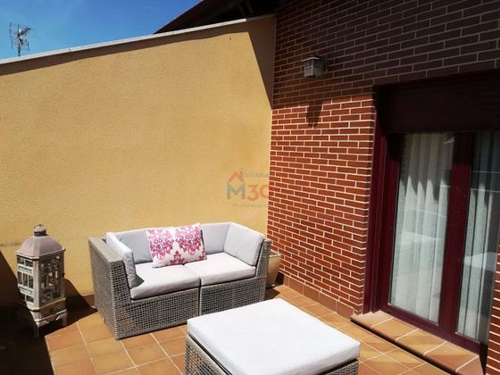 Foto 2 de Venta de casa en Miranda de Ebro de 3 habitaciones con terraza y piscina