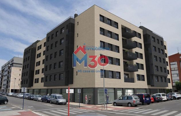 Foto 1 de Venta de piso en Miranda de Ebro de 2 habitaciones con garaje y balcón