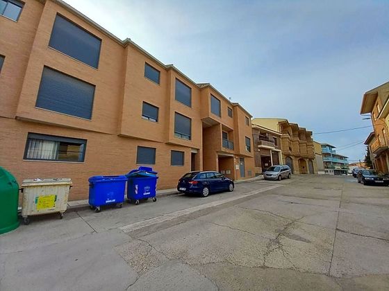 Foto 1 de Venta de piso en calle Del Baño de 2 habitaciones con terraza y garaje