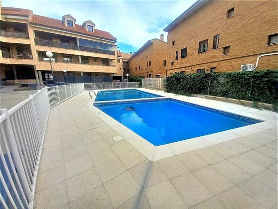 Foto 2 de Venta de dúplex en calle Moncayo de 3 habitaciones con terraza y piscina