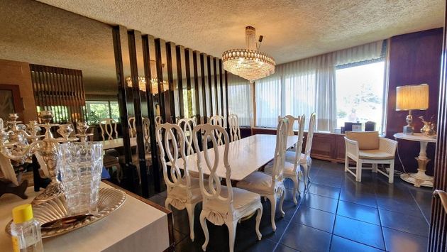 Foto 2 de Casa adossada en venda a La Almozara de 4 habitacions amb terrassa i piscina