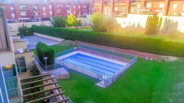 Foto 1 de Dúplex en venda a Villamediana de Iregua de 3 habitacions amb terrassa i piscina