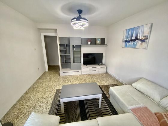 Foto 2 de Piso en venta en Delicias de 4 habitaciones con garaje y balcón