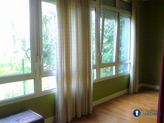 Foto 1 de Piso en venta en Santutxu de 2 habitaciones con balcón y calefacción