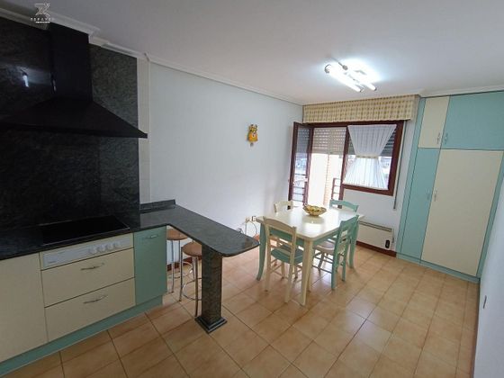 Foto 1 de Piso en venta en Corrales de Buelna (Los) de 3 habitaciones con terraza y piscina