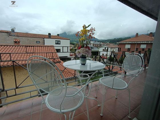 Foto 2 de Casa en venda a Corrales de Buelna (Los) de 3 habitacions amb terrassa i garatge