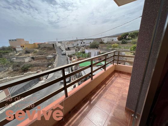 Foto 2 de Casa rural en venta en Arico de 5 habitaciones con terraza y garaje