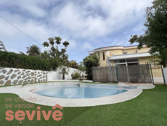 Foto 2 de Casa en venta en Longuera-Toscal de 7 habitaciones con terraza y piscina