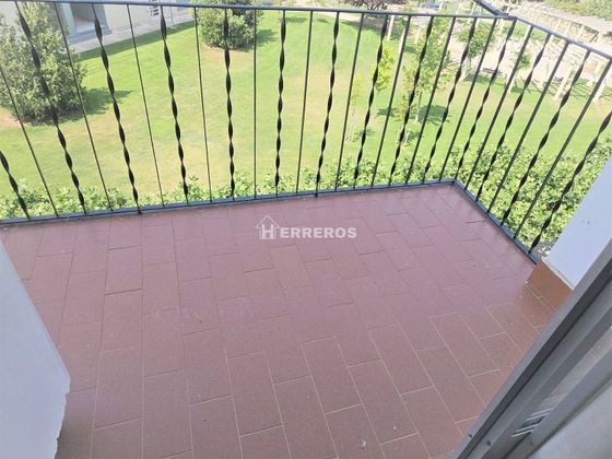Foto 2 de Pis en venda a Fuenmayor de 3 habitacions amb terrassa i balcó