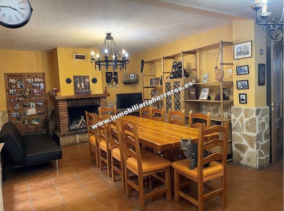 Foto 2 de Casa en venda a Villamediana de Iregua de 5 habitacions amb terrassa i piscina