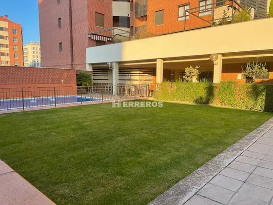 Foto 1 de Pis en venda a Cascajos - Piqueras de 3 habitacions amb piscina i garatge