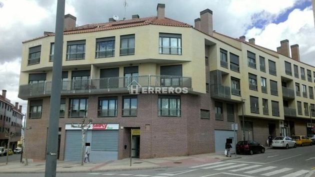 Foto 1 de Àtic en venda a Villamediana de Iregua de 3 habitacions amb terrassa i piscina
