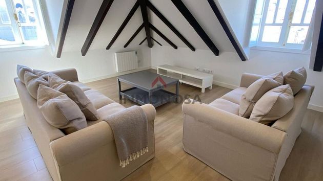 Foto 2 de Ático en alquiler en Centro - Ferrol de 2 habitaciones con muebles y calefacción