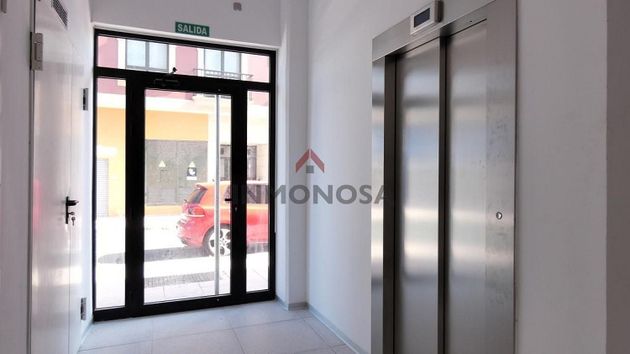 Foto 2 de Dúplex en venda a Zona Ultramar de 3 habitacions amb garatge i ascensor