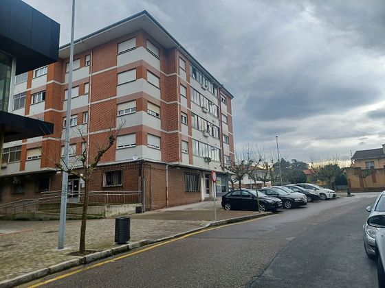 Foto 1 de Venta de piso en Castrillón de 4 habitaciones con terraza y garaje