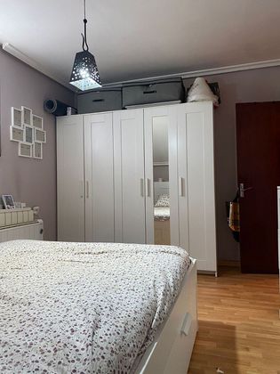 Foto 2 de Pis en venda a Castrillón de 5 habitacions amb terrassa i garatge