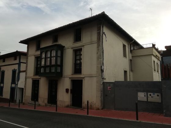 Foto 1 de Casa en venta en Ibarrangelu de 4 habitaciones con terraza