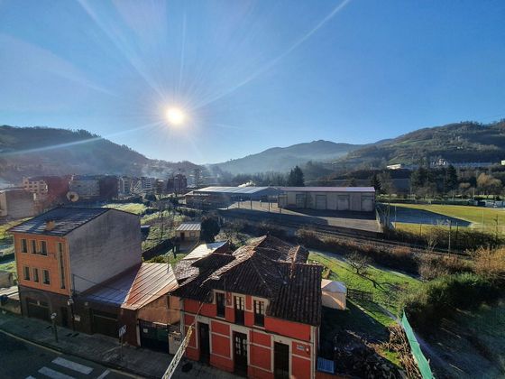 Foto 2 de Pis en venda a avenida Principado de Asturias de 3 habitacions i 70 m²