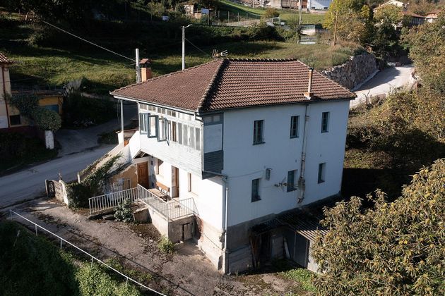 Foto 2 de Casa en venda a calle Ae de 3 habitacions amb terrassa i garatge