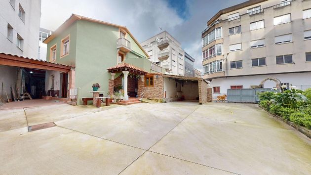 Foto 1 de Casa en venda a calle Maestro Mateo de 4 habitacions amb terrassa i garatge