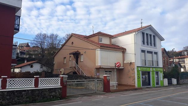 Foto 2 de Casa en venda a calle Jesús Cancio de 4 habitacions amb terrassa