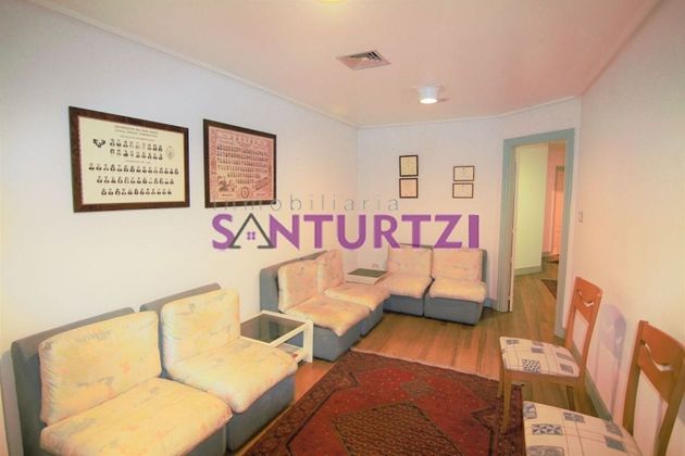 Foto 1 de Local en alquiler en Santurtzi de 105 m²
