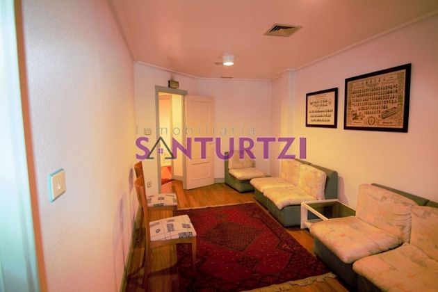 Foto 2 de Local en alquiler en Santurtzi de 105 m²
