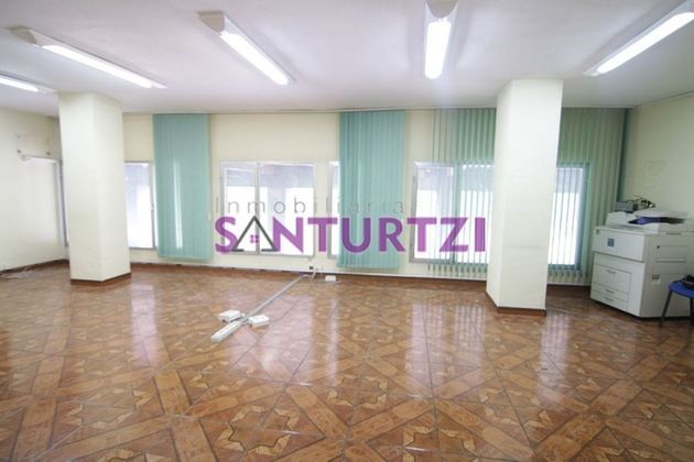 Foto 2 de Local en alquiler en Santurtzi de 110 m²