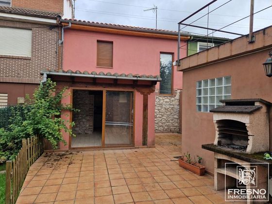 Foto 1 de Casa en venda a Herrera de 3 habitacions amb terrassa i jardí