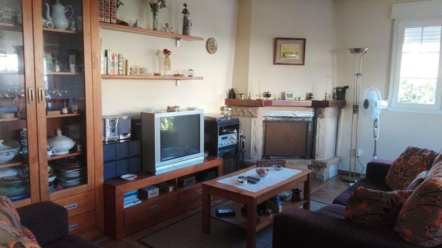 Foto 2 de Venta de casa en Villarcayo de Merindad de Castilla la Vieja de 4 habitaciones con piscina y garaje