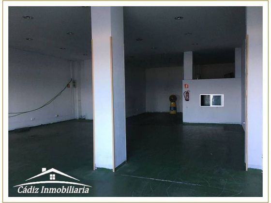 Foto 1 de Alquiler de local en San José - Varela de 166 m²