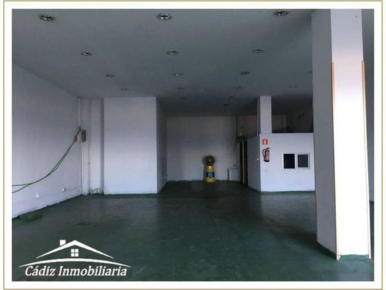 Foto 2 de Alquiler de local en San José - Varela de 166 m²