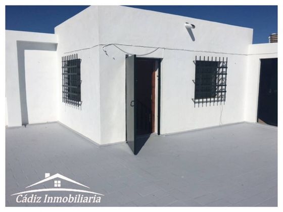 Foto 2 de Casa en venda a Centro - Puerto de Santa María (El) de 8 habitacions amb garatge i balcó