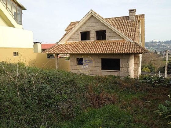 Foto 1 de Venta de casa rural en Matamá - Beade - Bembrive - Valádares - Zamáns de 4 habitaciones con terraza y garaje