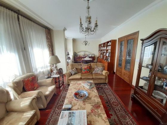 Foto 1 de Pis en venda a Bouzas - Coia de 5 habitacions amb terrassa i garatge