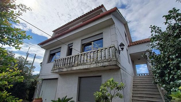 Foto 1 de Casa en venta en Cabral - Candeán de 4 habitaciones con terraza y garaje